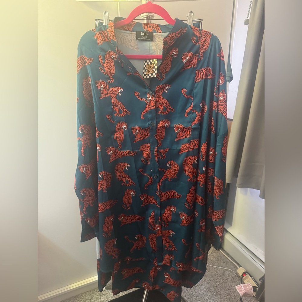 Dressed in Lala satin play suit
Brand new with tags 
Cleaning out my closet